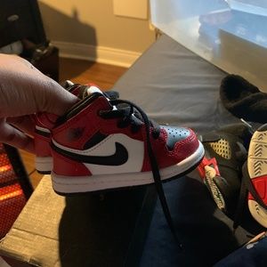 Jordan 1 baby shoe